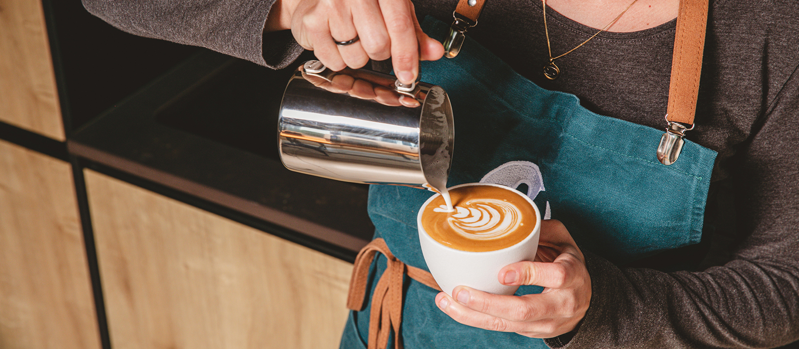 Wie macht man Latte Art